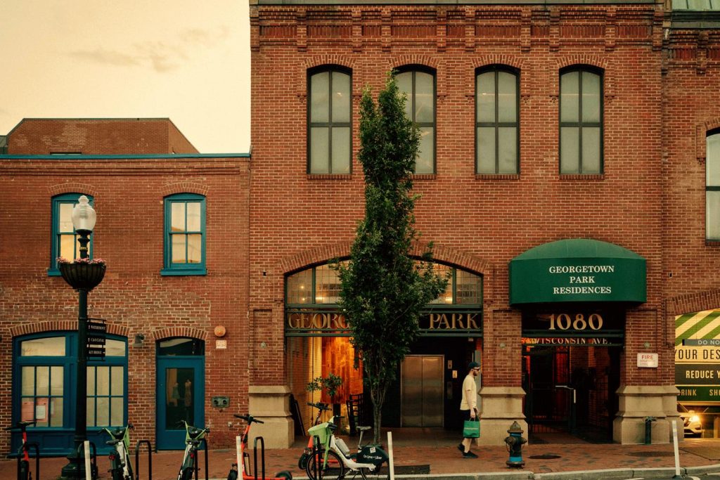 في واشنطن المقر الرئيسي الجديد لترامب