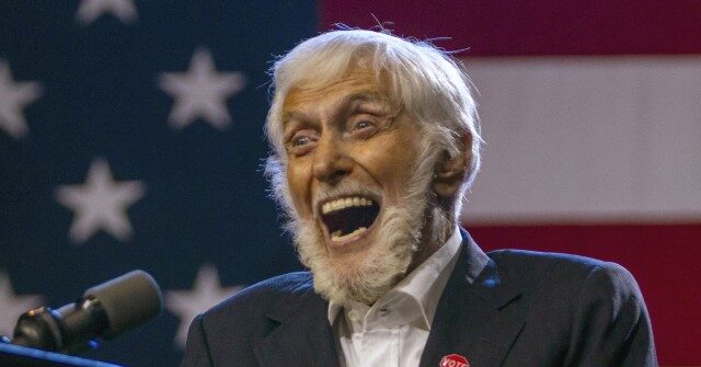 أسطورة التمثيل الكوميدي ديك فان دايك يبلغ من العمر 100 عام