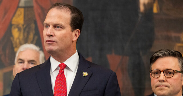 Pfluger والحزب الجمهوري يقترحان مشروع قانون لخفض تكاليف الرعاية الصحية وإصلاح نظام Obamacare