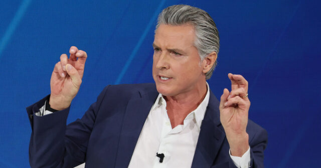 جافين نيوسوم يكشف عن رغبته في رؤية أطفال متحولين جنسيًا