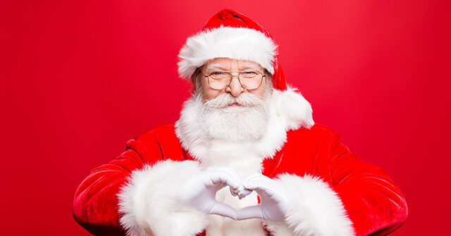 سانتا السري يجلب فرحة عيد الميلاد للناجين من حادث تحطم دراجة نارية