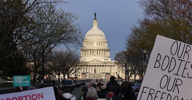 يطالب الحزب الجمهوري بإنهاء خطط الرعاية الصحية التي تغطي عمليات الإجهاض لموظفي هيل