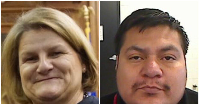 القاضي يواجه المحاكمة بتهمة مساعدة المهاجرين غير الشرعيين على الهروب من دائرة الهجرة والجمارك