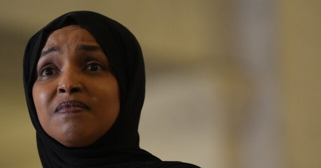 الرئيس ترامب يرفض المهاجرين الصوماليين الذين يتزوجون من أشقائهم