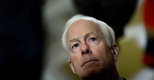 يتقدم باكستون، ويصعد هانت، ويتراجع كورنين إلى المركز الثالث في الانتخابات التمهيدية للحزب الجمهوري في مجلس الشيوخ في تكساس