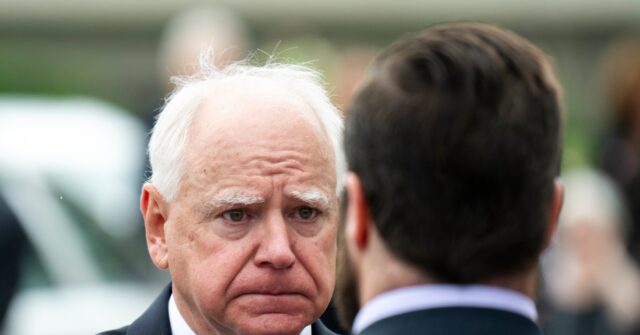 شاهد – ابنة فالس غاضبة من وصف ترامب لأبيها بـ “المتخلف”