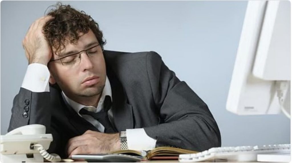 خالد النمر: 7 أسباب تؤدي إلى الشعور بالكسل والخمول