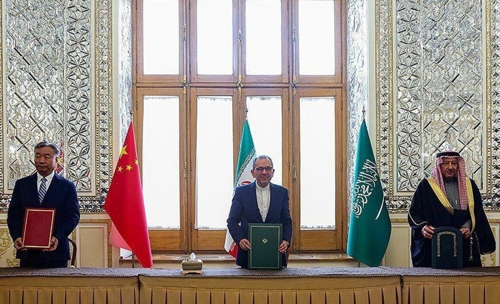 المملكة وإيران تؤكدان السعي لتعزيز علاقات حسن الجوار والتزامهما بتنفيذ اتفاق بكين