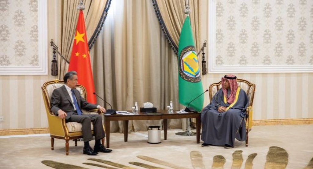 «البديوي» يبحث مع وزير الخارجية الصيني مفاوضات اتفاقية التجارة الحرة