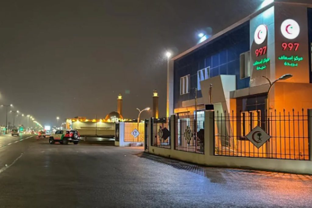 فرع هيئة الهلال الأحمر بالقصيم يستعد للحالة المطرية