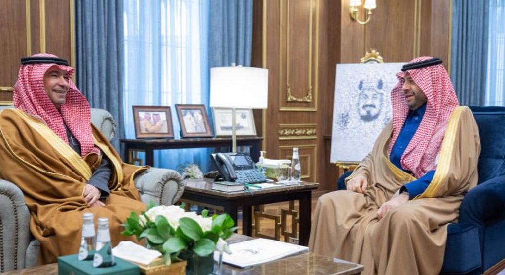 تتجاوز 400 مليون ريال.. أمير الحدود الشمالية يدشّن مشاريع تنموية لتحسين جودة الحياة