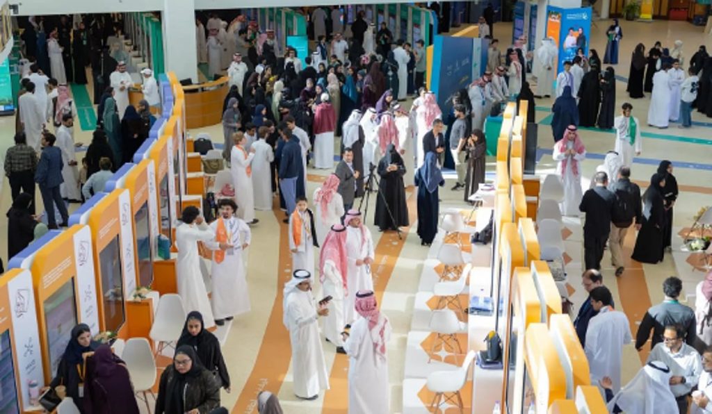 تأهل 200 طالب وطالبة لمنافسات معرض إبداع للعلوم والهندسة 2026