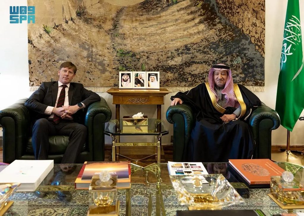 نائب وزير الخارجية يستقبل رئيس المكتب البريطاني لشؤون السودان