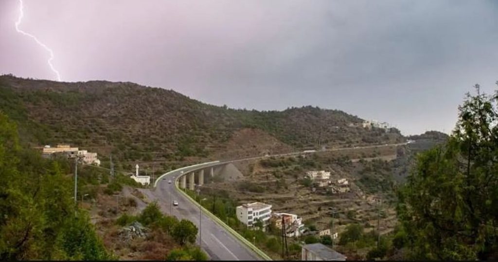 درجات الحرارة تسجل 4 ليلًا.. حالة الطقس اليوم الأربعاء 11-7-1447 في المملكة