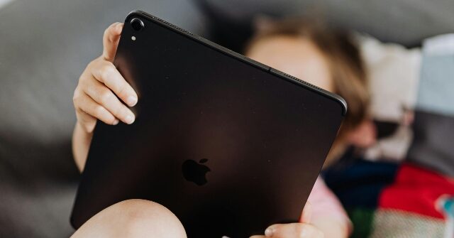 جلسة استماع في مجلس الشيوخ بشأن حماية الأطفال من المحتالين عبر الإنترنت