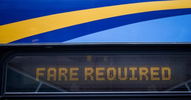 ممداني يعترف بأنه ليس لديه أي فكرة عن كيفية تمويل الحافلات المجانية