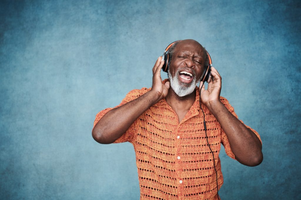 Warner Music Group: عمليات التنفيذ القوية يجب أن تؤدي إلى إغلاق فجوة التقييم النسبية