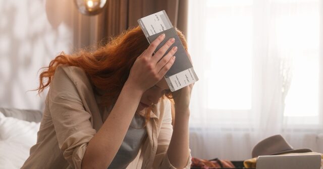 المحتالون يستهدفون المسافرين لقضاء العطلات بوظائف الذكاء الاصطناعي المقنعة