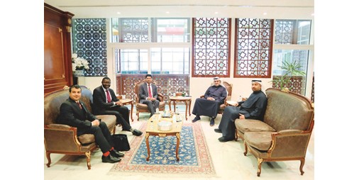 وزير العدل بحث مع السفير البريطاني تعزيز التعاون في المجالات العدلية والقضائية