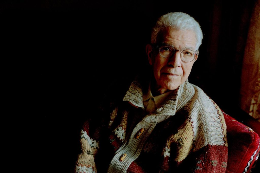 توفي محمد الحربي، مؤرخ القومية الجزائرية، عن عمر يناهز 92 عاما