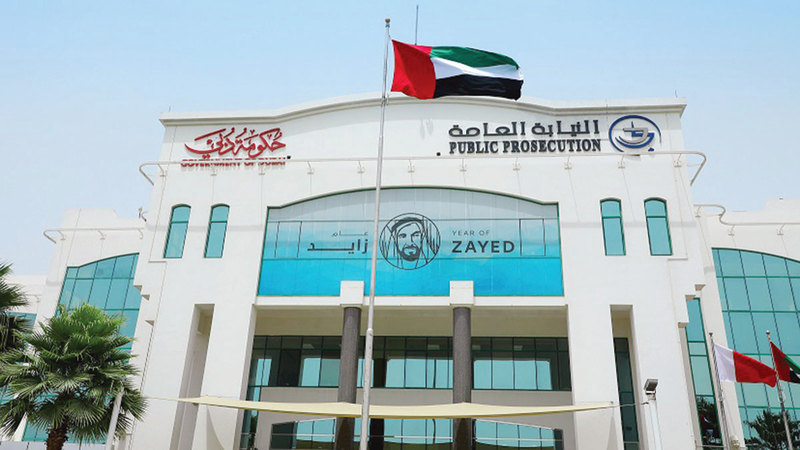 حادث مُركّب.. وسيارة منتهية الترخيص