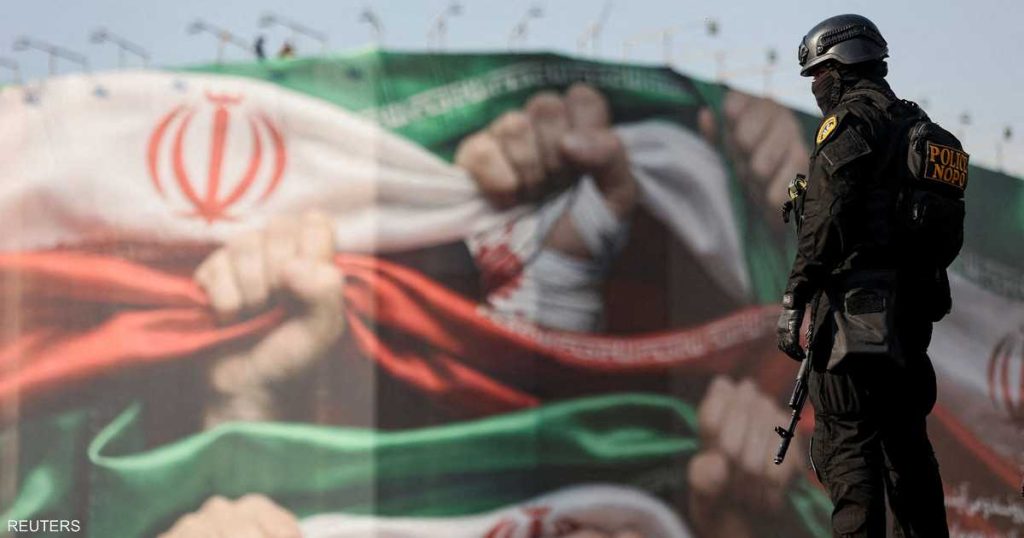 إيران تحيل بعض كبار المسؤولين إلى القضاء