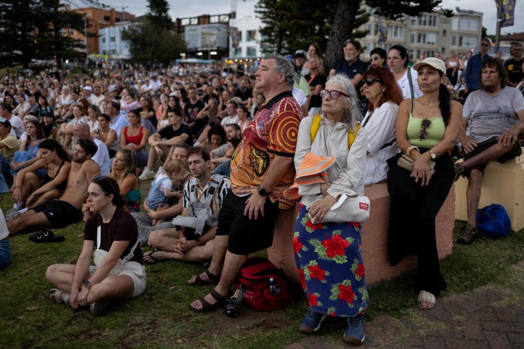 النموذج الأسترالي للعيش المشترك تم اختباره بعد شهر واحد من هجوم شاطئ بوندي