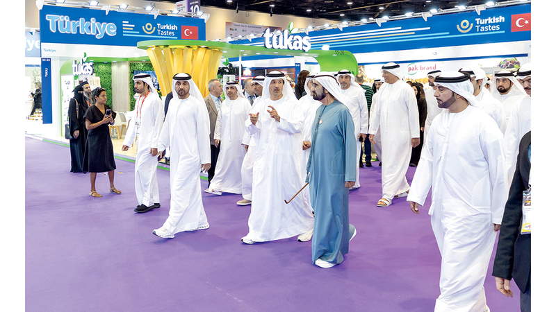 محمد بن راشد: الإمارات ترسّخ مكانتها مركزاً عالمياً للتجارة وصناعة الغذاء