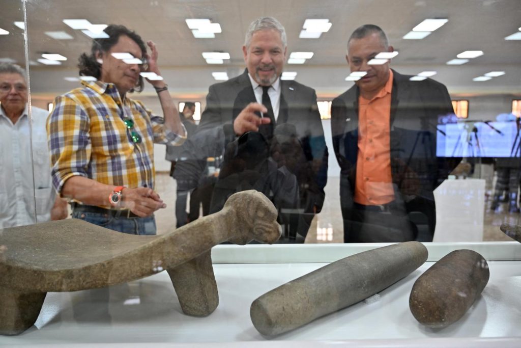 مجلس الشيوخ يوافق على قانون إطاري لتسهيل إعادة الحقوق الاستعمارية إلى بلدان المنشأ