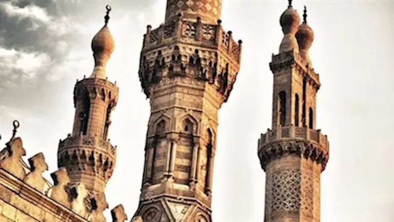 نقل شعائر صلاة الجمعة بعد قليل من مدينة حلايب