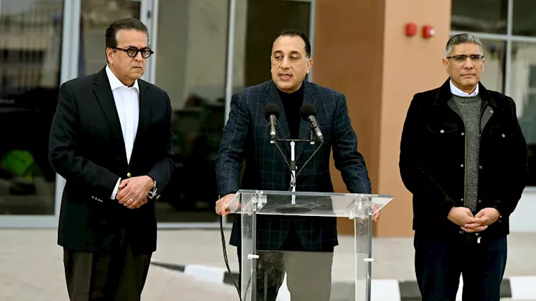 مدبولي: نسابق الزمن لإدخال أكبر عدد المنشآت إلى منظومة التأمين الشامل