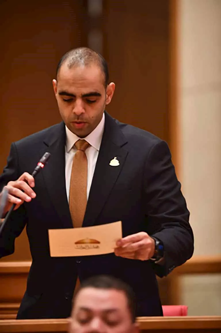 النواب الجدد يؤدون اليمين الدستورية في الجلسة الافتتاحية  (31)