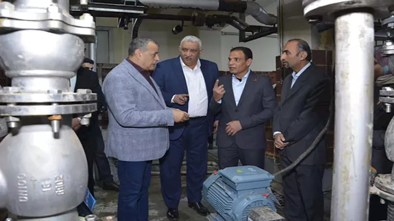 بالصور.. جولة مفاجئة لوزير الإنتاج الحربي بمصنع 18- أبو زعبل ليطمئن عل