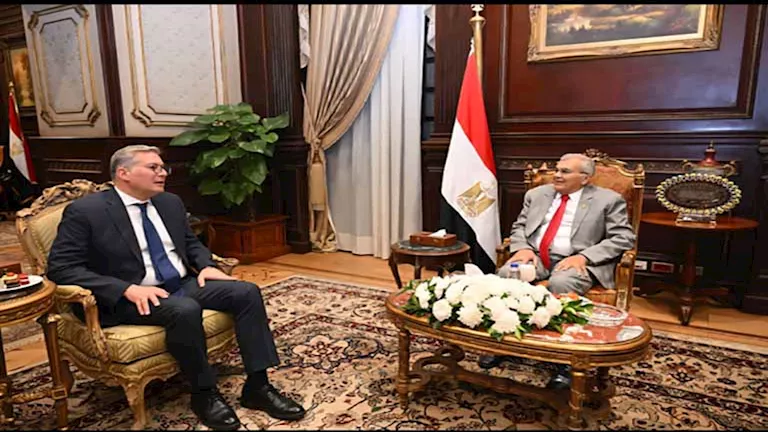 رئيس الشيوخ يستقبل وزير البترول