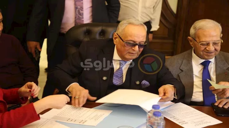 عودة المفصولين.. أبو شقة يكشف عن أولوياته حال فوزه برئاسة “الوفد”