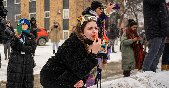 مكتب التحقيقات الفيدرالي يحقق في شبكات الناشطين الديمقراطيين في مينيابوليس