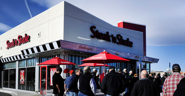تتعهد شركة Steak ‘n Shake بتقديم مبلغ 1000 دولار أمريكي في حساب ترامب لمواليد الموظفين الجدد