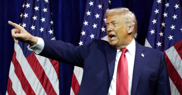 يحث ترامب مقاولي الدفاع على استثمار الأرباح، ويقول إنه سيحظر عمليات إعادة الشراء ويضع حدًا لأجور المسؤولين التنفيذيين