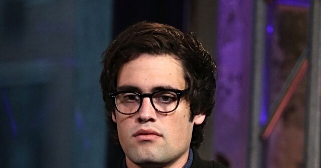 تم تأجيل محاكمة نيك راينر حيث توقف المحامي عن القضية فجأة