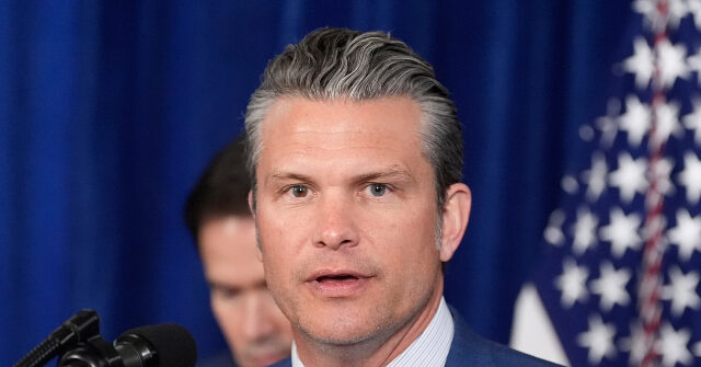 هيجسيث يشيد بقيادة ترامب بعد القبض على مادورو، ويقول إن الدكتاتور “تخبط واكتشف الأمر”