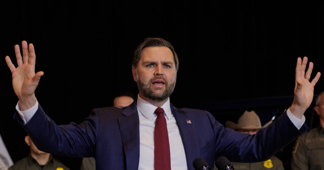 الكثير من وسائل الإعلام “تكذب” بشأن عمل وكلاء شركة ICE