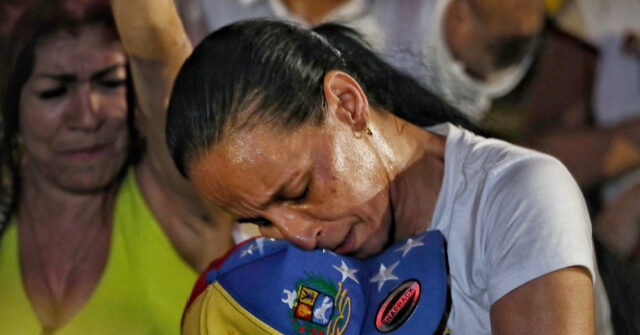 الفنزويليون يحتفلون باعتقال الولايات المتحدة لنيكولاس مادورو