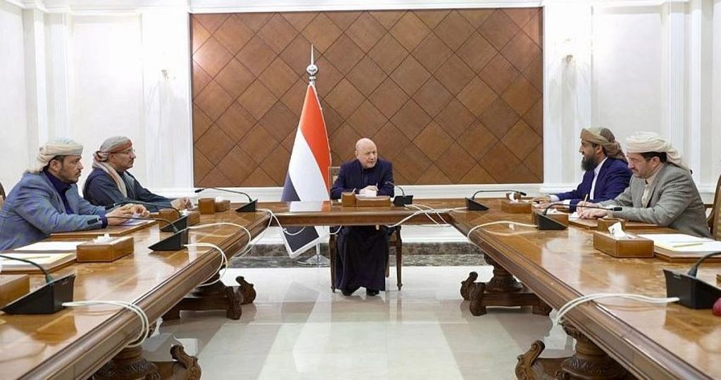 مجلس القيادة الرئاسي اليمني يسقط عضوية عيدروس الزبيدي ويحيله للنائب العام «لارتكابه الخيانة العظمى»