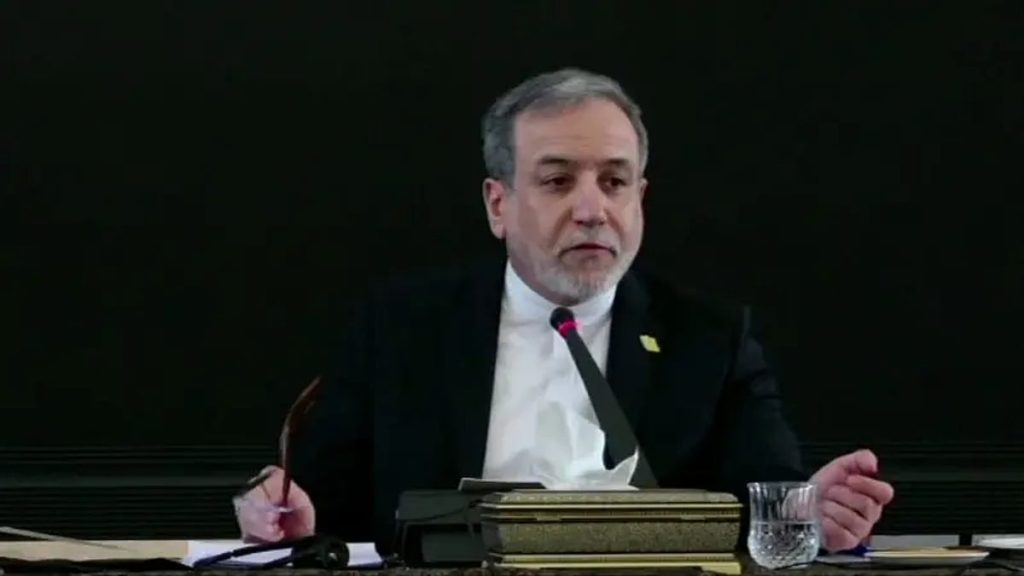 عراقجي يرد على تصريحات ترامب: مستعدون للحرب والحوار ونرفض التدخل الخارجي