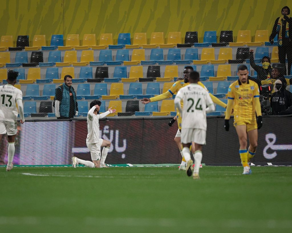 التعادل الإيجابي يحسم مواجهة التعاون والحزم في “دوري روشن”