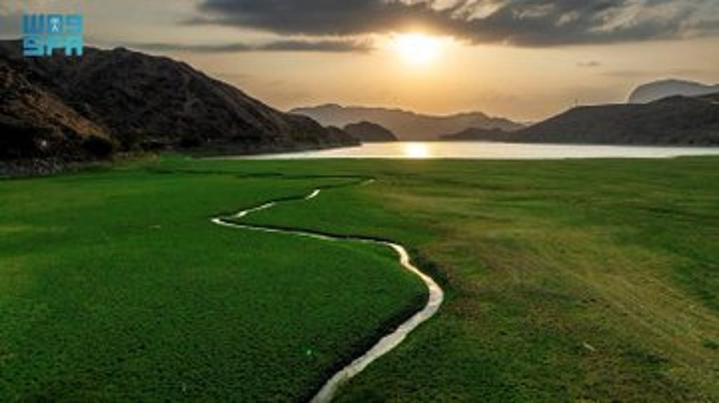 وادي الأحسبة.. وجهة شتوية تجمع الطبيعة والمياه في منطقة الباحة