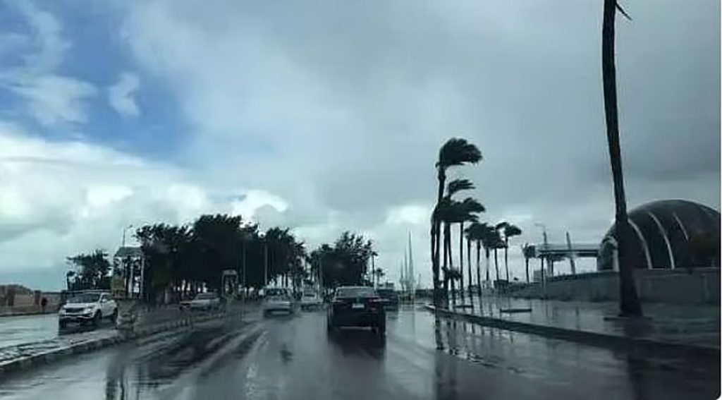 «الوطني للأرصاد» يحذر من أمطار غزيرة في 3 مناطق