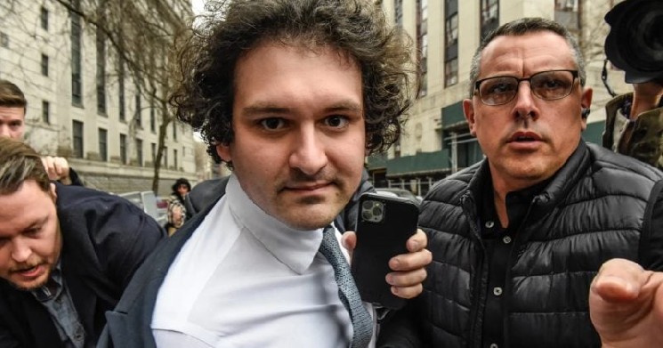 يقول ترامب إن سام بانكمان فرايد لن يحصل على عفو