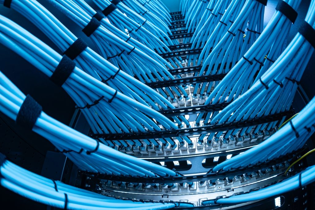 يظهر سهم MaxLinear علامات على الحياة، لكن التوقعات لا تزال غائمة (NASDAQ:MXL)