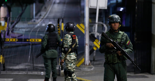 إطلاق نار كثيف حول القصر الرئاسي في فنزويلا بسبب سوء الفهم